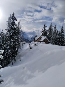 Hütte im Winter 2021